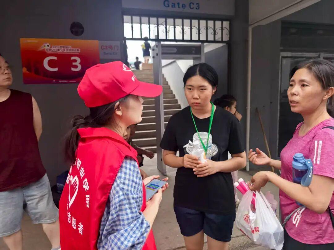kaiyun官网-爱邯郸 做贡献丨青年志愿者持续助力邯郸市青少年U18足球挑战赛（二）