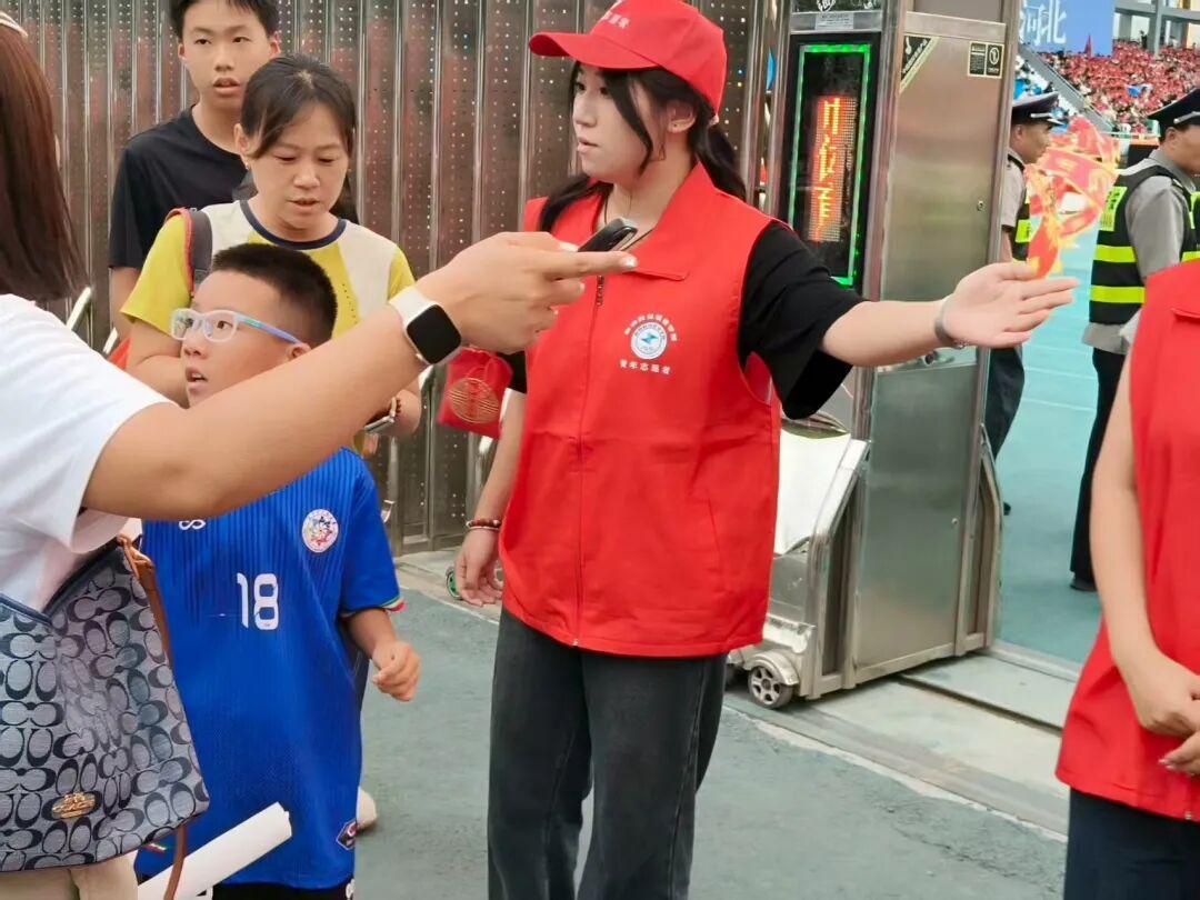 kaiyun官网-爱邯郸 做贡献丨青年志愿者持续助力邯郸市青少年U18足球挑战赛（二）